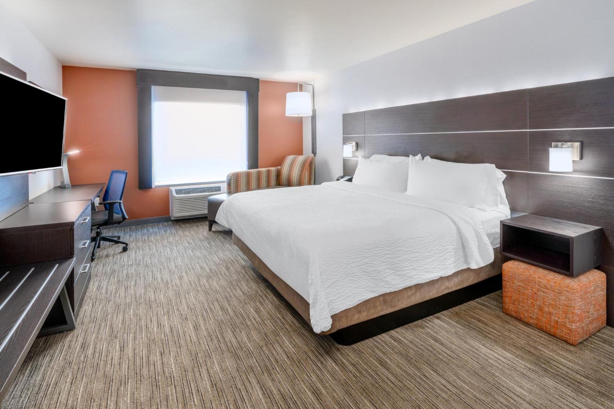Holiday Inn Express & Suites - Colorado Springs Afa Northgate By Ihg Exterior photo