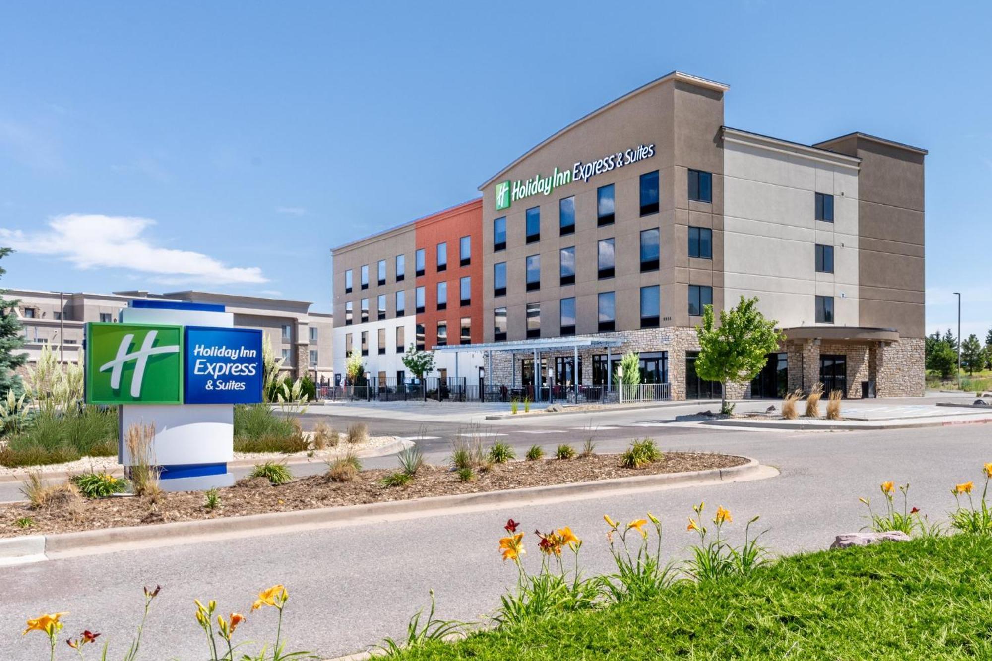 Holiday Inn Express & Suites - Colorado Springs Afa Northgate By Ihg Exterior photo